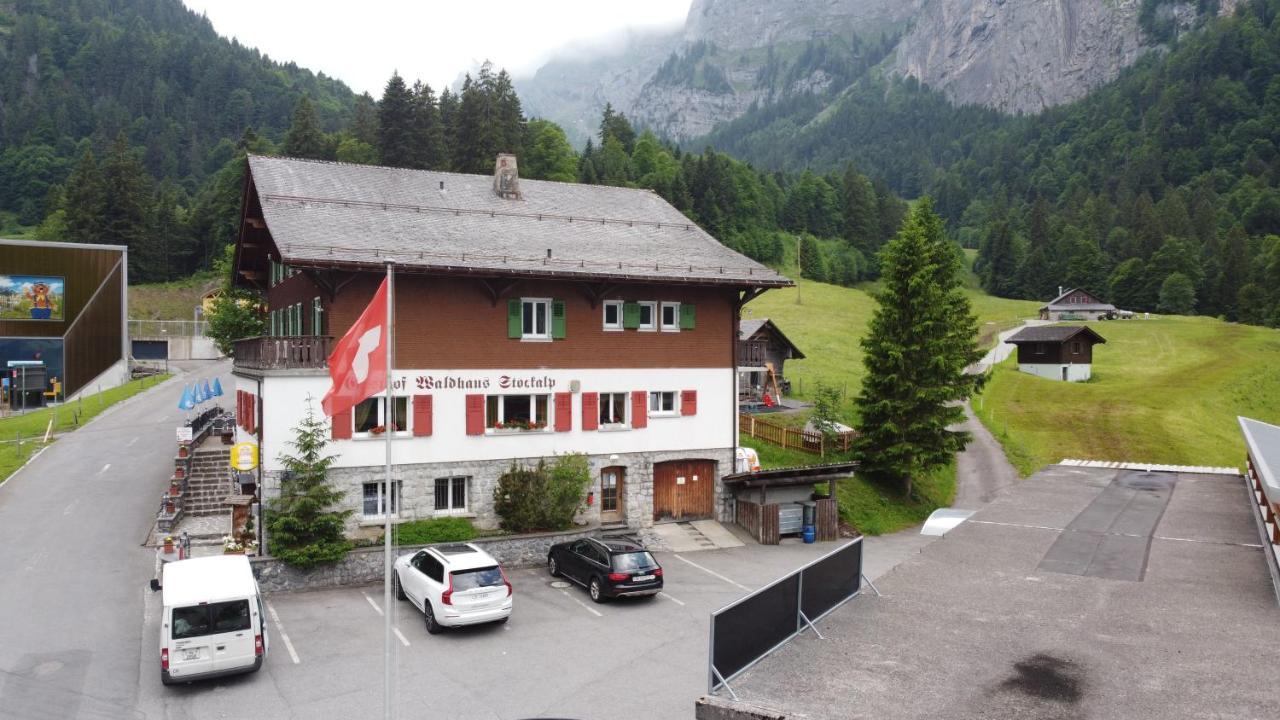 Gasthaus Waldhaus Hotell Melchtal Exteriör bild